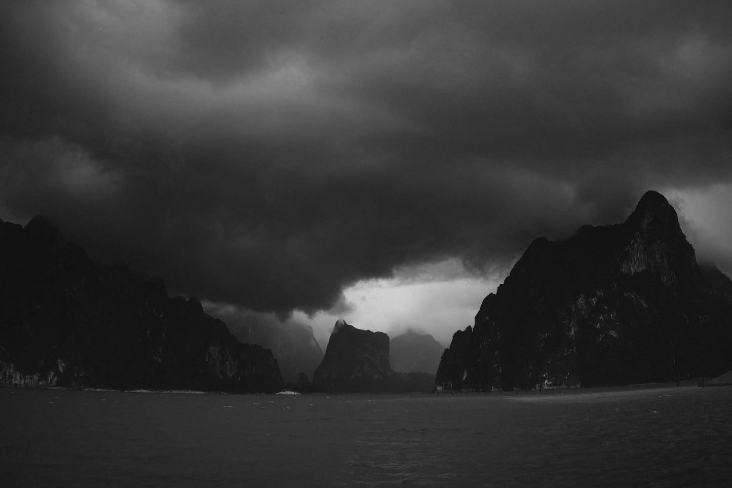 Khao Sok - Lake Storm